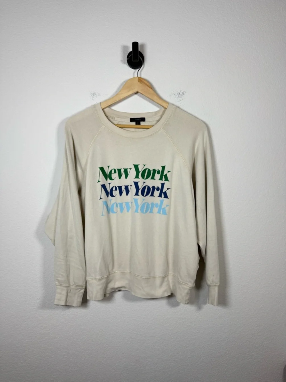 J.Crew Magic Rinse New York Crewneck Sweatshirt Cream Size S AY080